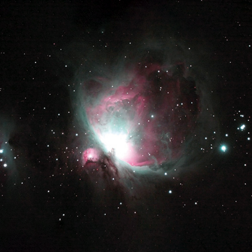 Filtres optiques astronomiques pour télescopes et systèmes d’imagerie