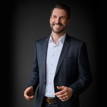 Employee of LASER COMPONENTS Germany GmbH