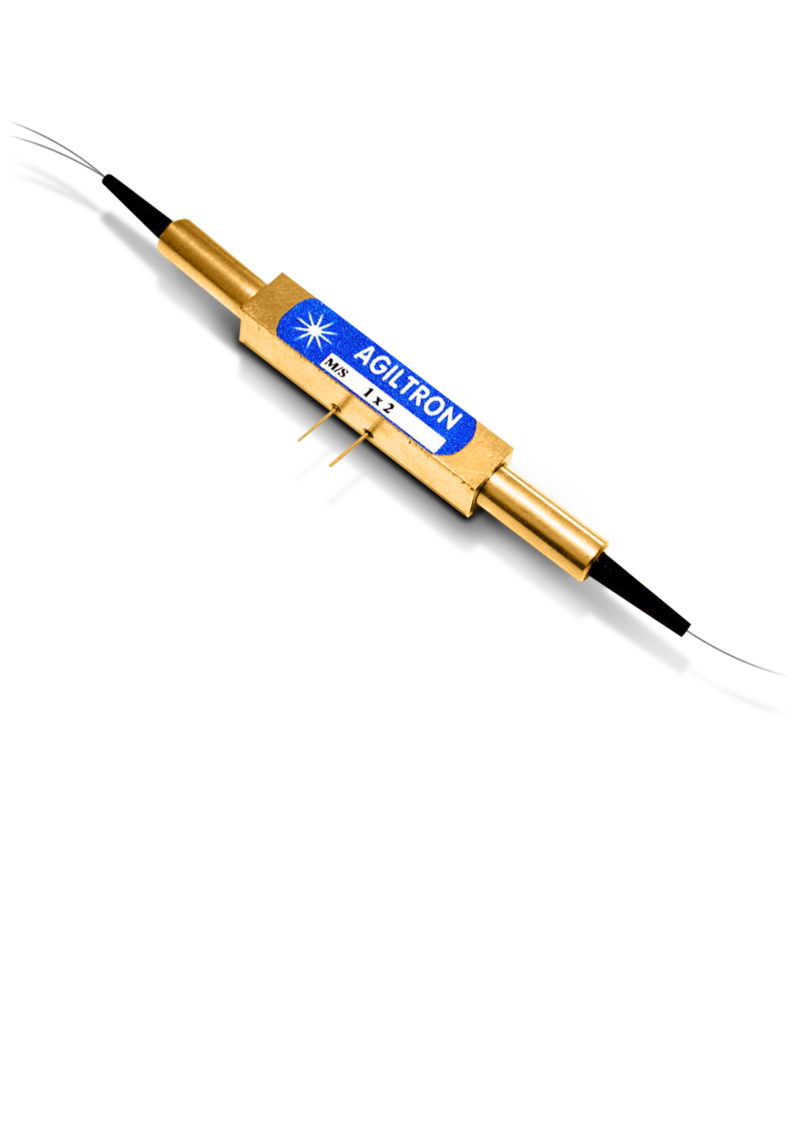 Optical switch with polarization-maintaining fiber