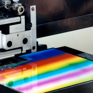 Optical grating for the diffraction of light