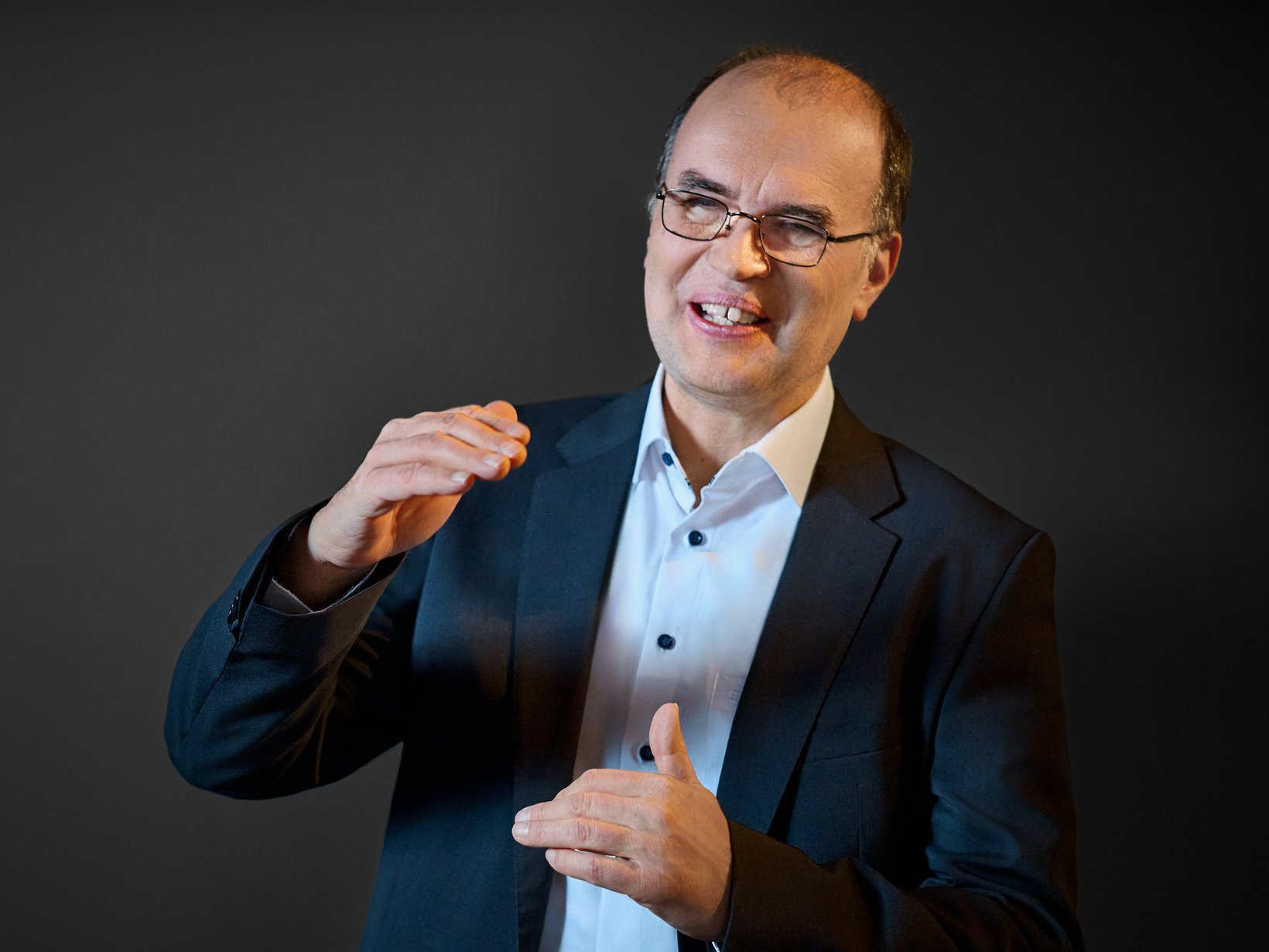 Employee of LASER COMPONENTS Germany GmbH
