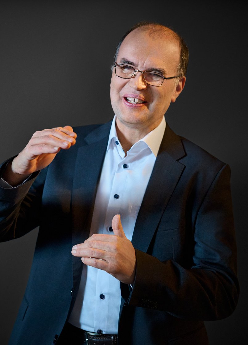 Employee of LASER COMPONENTS Germany GmbH