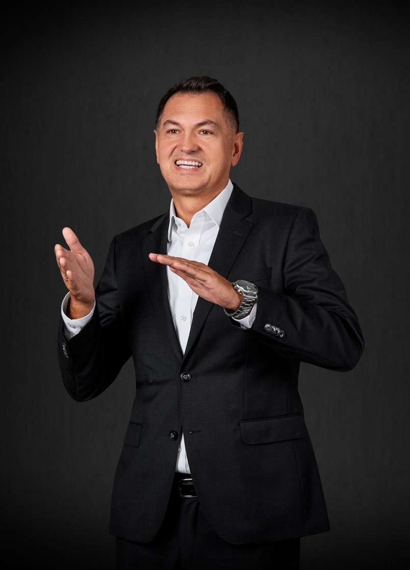 Employee of LASER COMPONENTS Germany GmbH