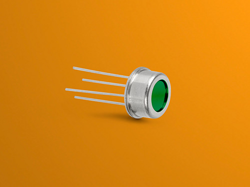 Temperature-stable Pyroelectric Detectors